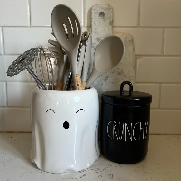 Rae Dunn Crunchy Canister - Picture 2 of 3